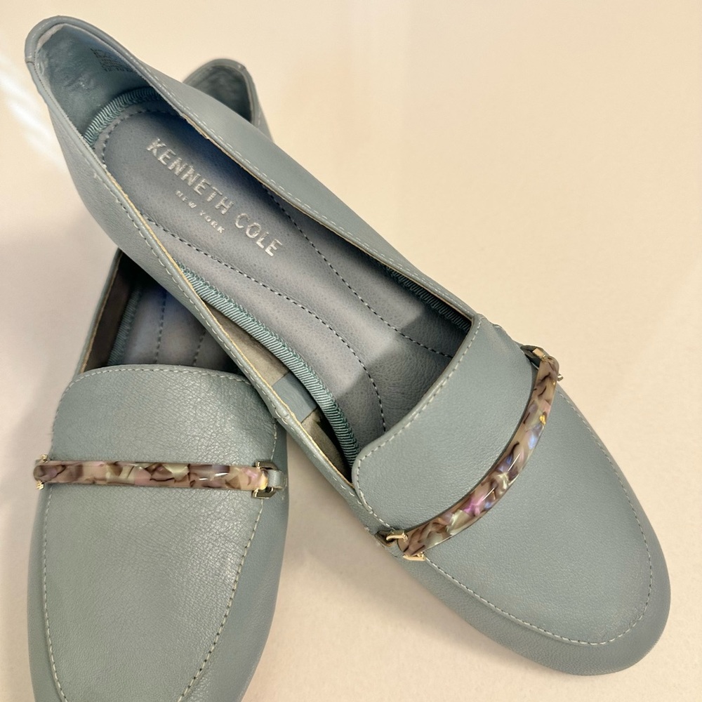 Kenneth Cole NWOT Blue Loafers